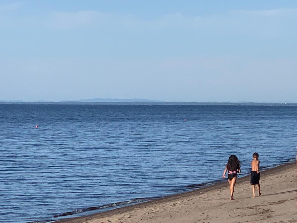 הוילה צ'מבורד Les Pieds Dans Le Sable מראה חיצוני תמונה